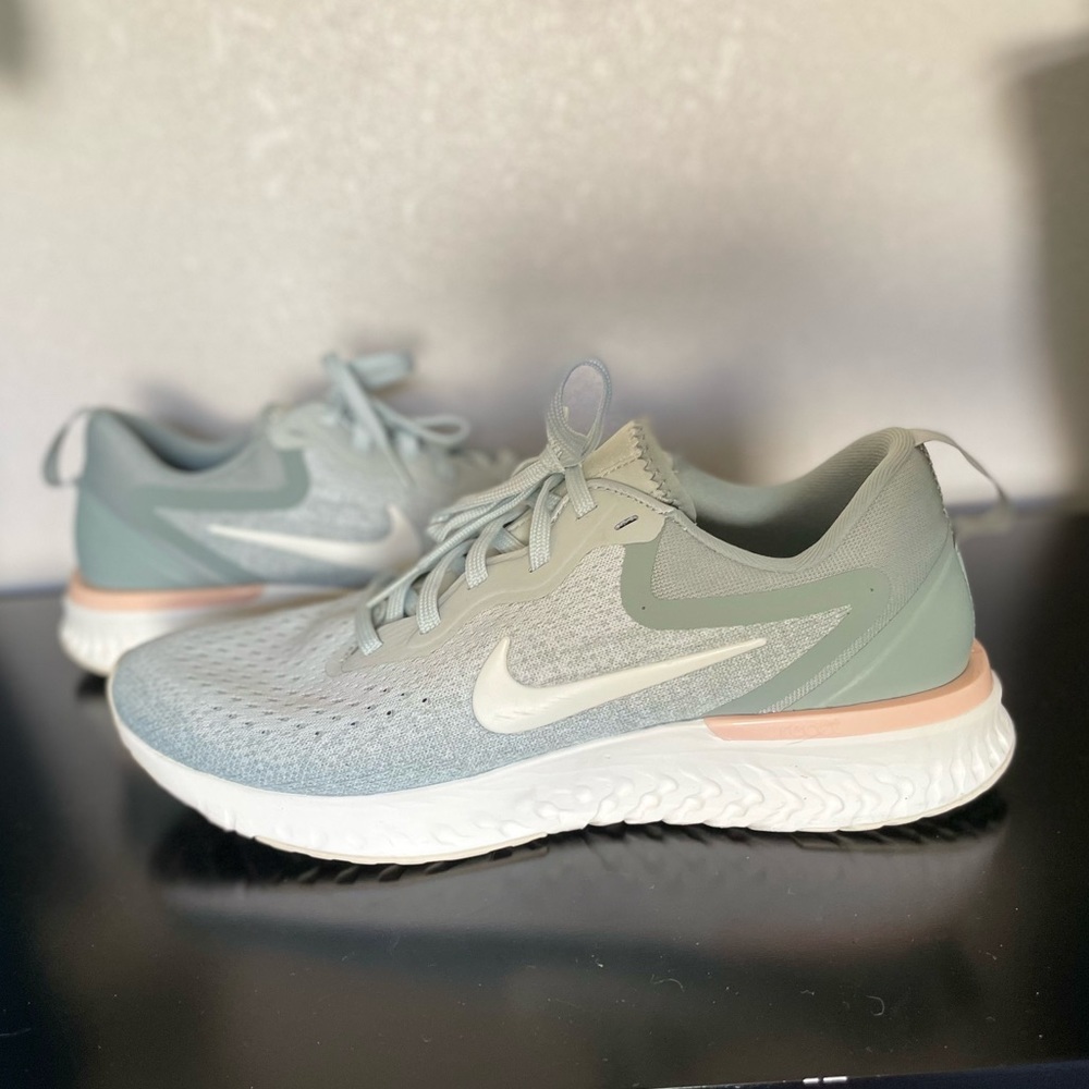 Nike Odyssey React